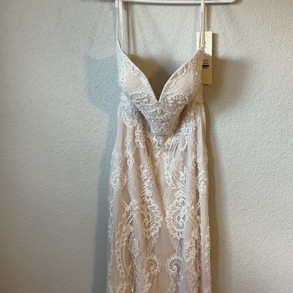 NWT Chic Nostalgia Bailey Ivory Blush Mermaid Wedding Dress Size 6 - Picture 4 of 16